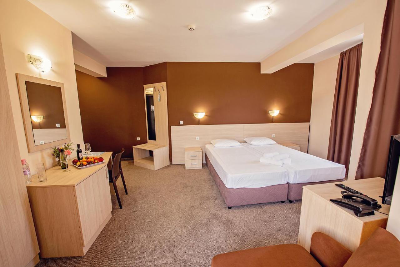 Hotel Santa Maria Obzor Esterno foto